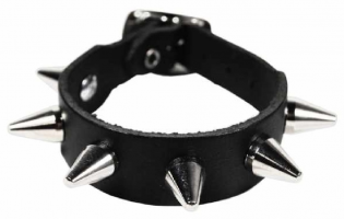 Armband mit Kegelnieten - LDGA023